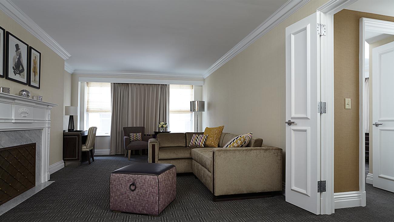 Living Room (Executive King Suite)
